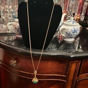 Gold Necklace with Delicate Pendant
